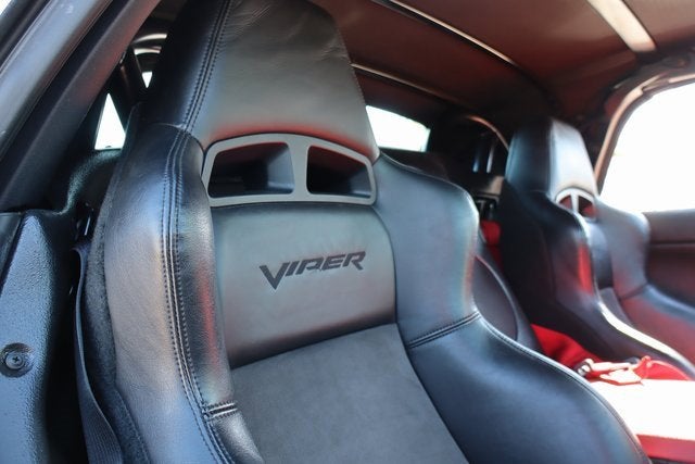 2005 Dodge Viper SRT10