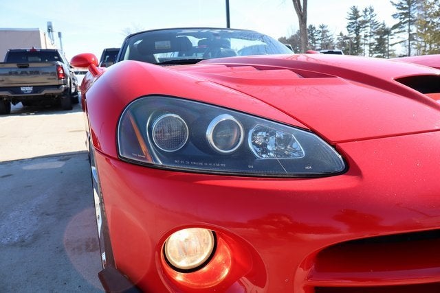 2005 Dodge Viper SRT10
