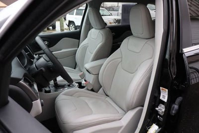 2022 Jeep Cherokee Latitude Lux