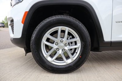 2026 Jeep Grand Cherokee Laredo