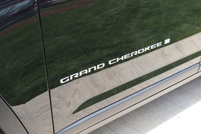 2026 Jeep Grand Cherokee Laredo