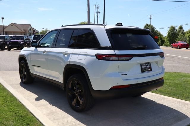 2023 Jeep Grand Cherokee Altitude
