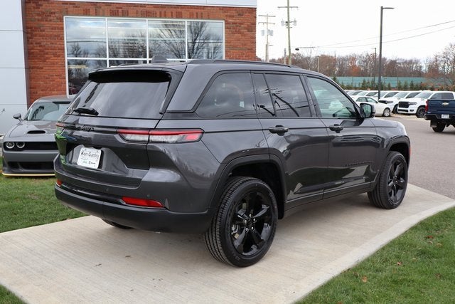 2025 Jeep Grand Cherokee Altitude