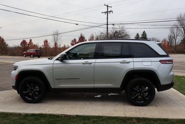 2025 Jeep Grand Cherokee Altitude