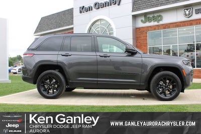 2026 Jeep Grand Cherokee Laredo Altitude