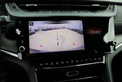 2026 Jeep Grand Cherokee Laredo Altitude