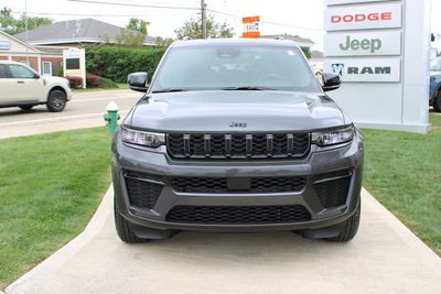 2026 Jeep Grand Cherokee Laredo Altitude