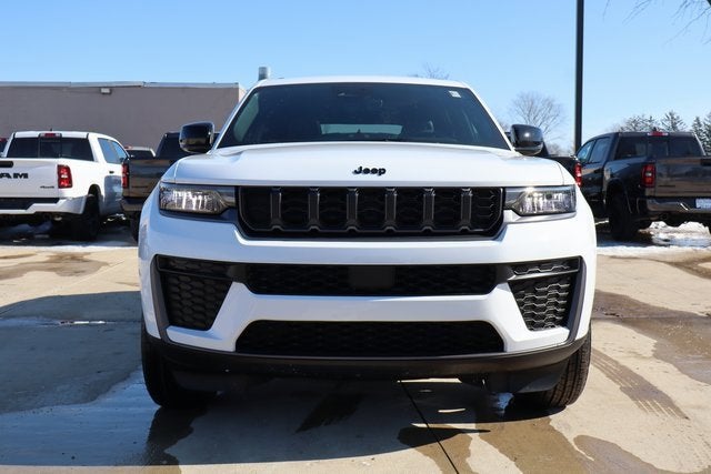 2026 Jeep Grand Cherokee Laredo Altitude