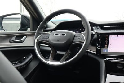 2026 Jeep Grand Cherokee Laredo Altitude