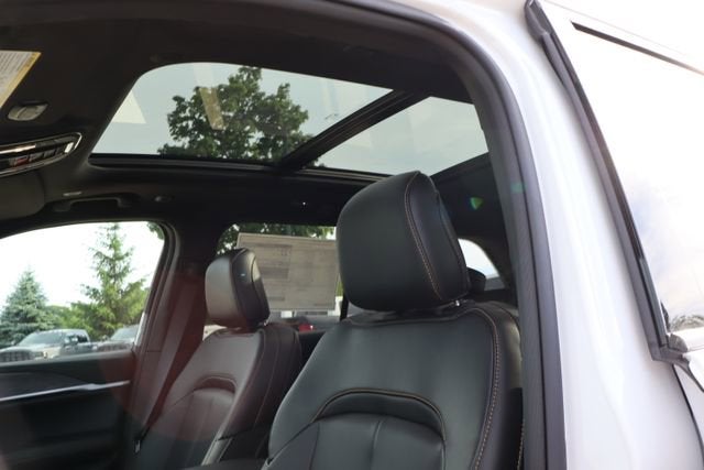 2026 Jeep Grand Cherokee 85th Anniversary Edition