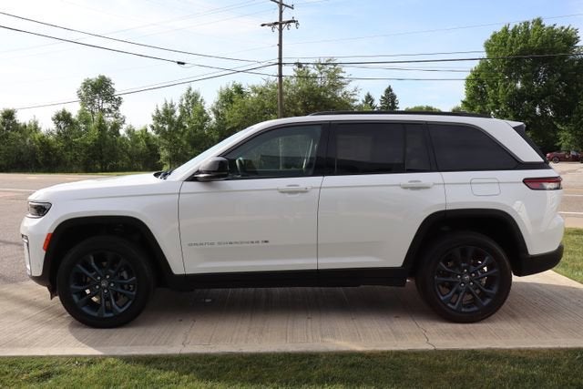 2026 Jeep Grand Cherokee 85th Anniversary Edition