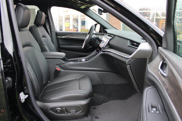 2027 Jeep Grand Cherokee Limited