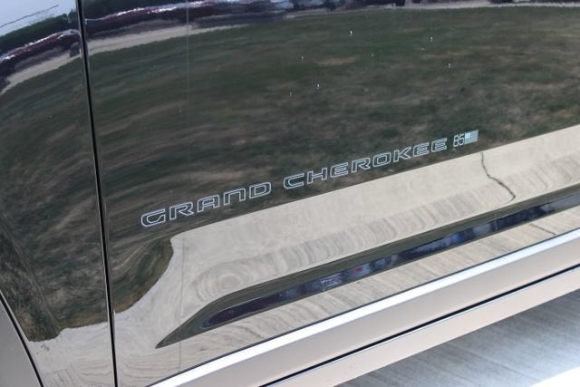 2026 Jeep Grand Cherokee 85th Anniversary Edition