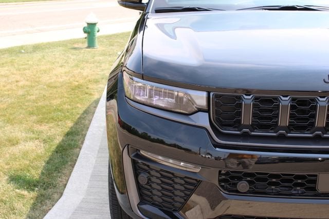 2026 Jeep Grand Cherokee 85th Anniversary Edition
