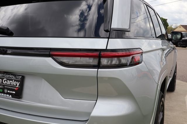 2026 Jeep Grand Cherokee Limited Reserve