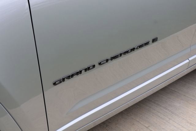 2026 Jeep Grand Cherokee Limited Reserve