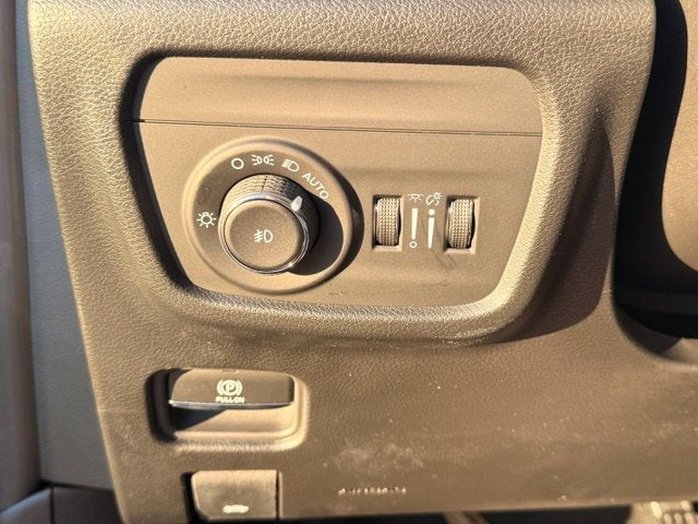 2027 Jeep Grand Cherokee Limited Reserve