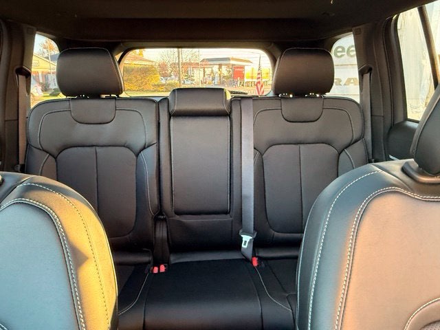 2027 Jeep Grand Cherokee Limited Reserve