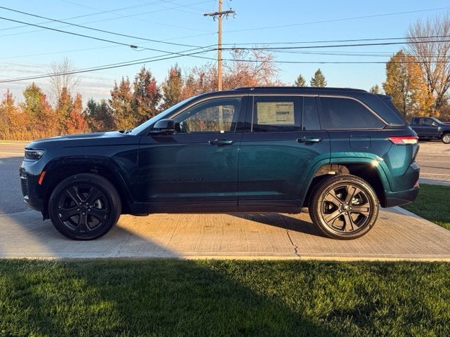 2027 Jeep Grand Cherokee Limited Reserve