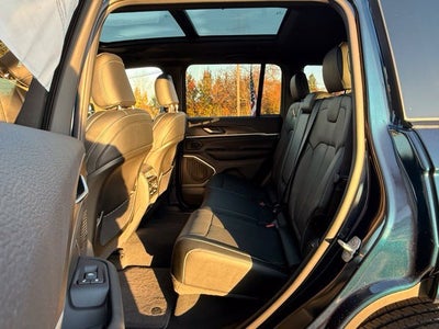 2027 Jeep Grand Cherokee Limited Reserve