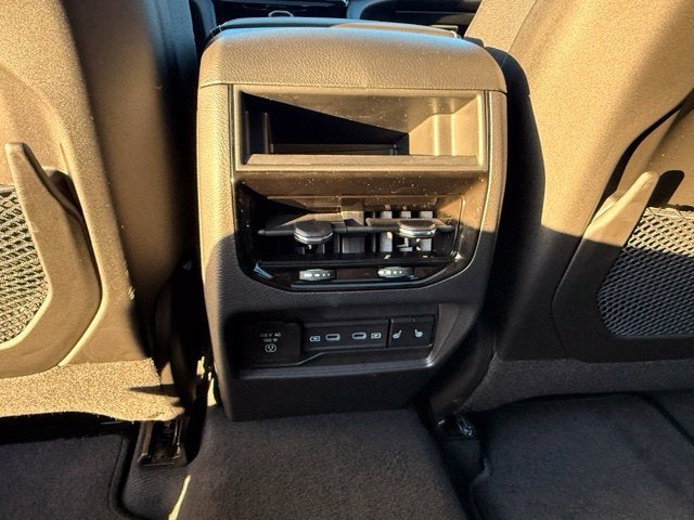 2027 Jeep Grand Cherokee Limited Reserve
