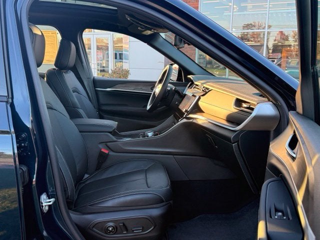 2027 Jeep Grand Cherokee Limited Reserve