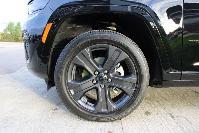 2027 Jeep Grand Cherokee Limited Reserve