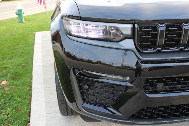2027 Jeep Grand Cherokee Limited Reserve
