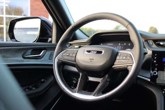 2027 Jeep Grand Cherokee Limited Reserve