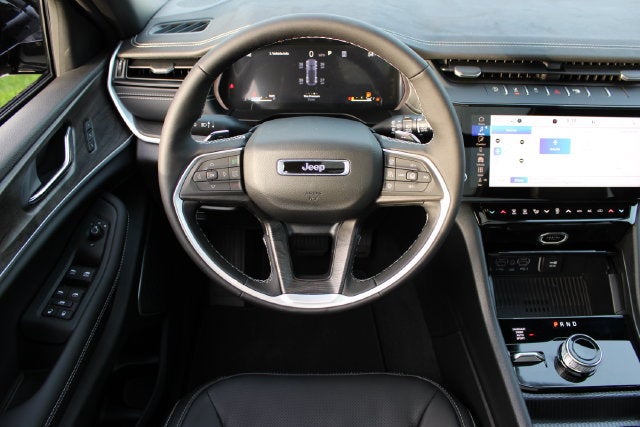 2027 Jeep Grand Cherokee Limited Reserve