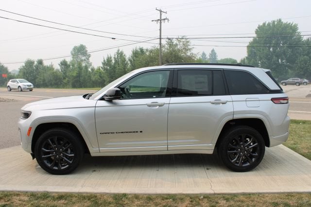 2026 Jeep Grand Cherokee Limited Reserve