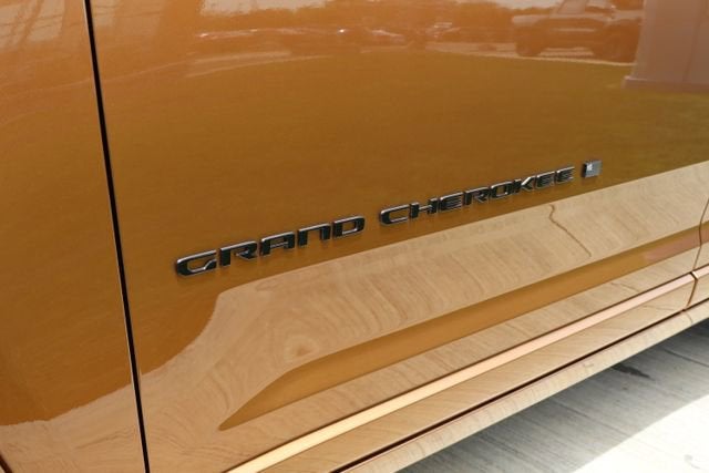 2026 Jeep Grand Cherokee Limited Reserve