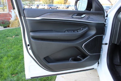2027 Jeep Grand Cherokee Limited Reserve