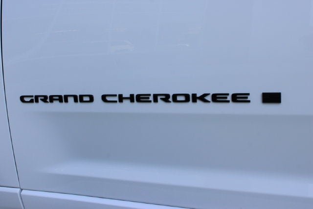 2027 Jeep Grand Cherokee Limited Reserve