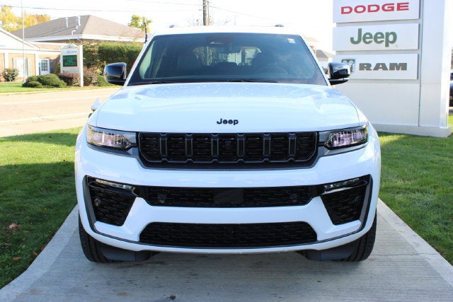 2027 Jeep Grand Cherokee Limited Reserve