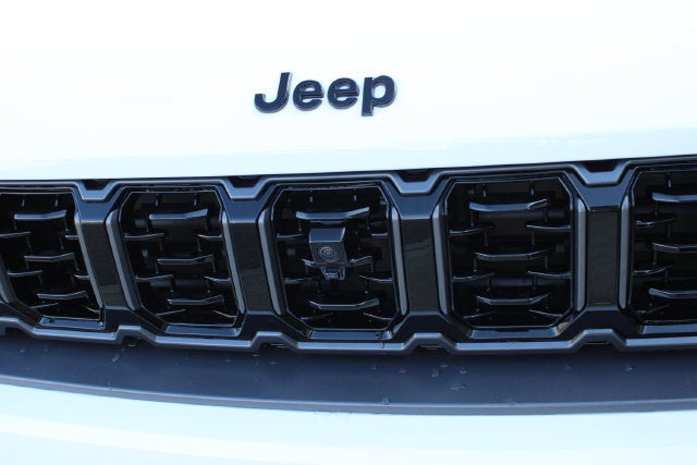 2027 Jeep Grand Cherokee Limited Reserve