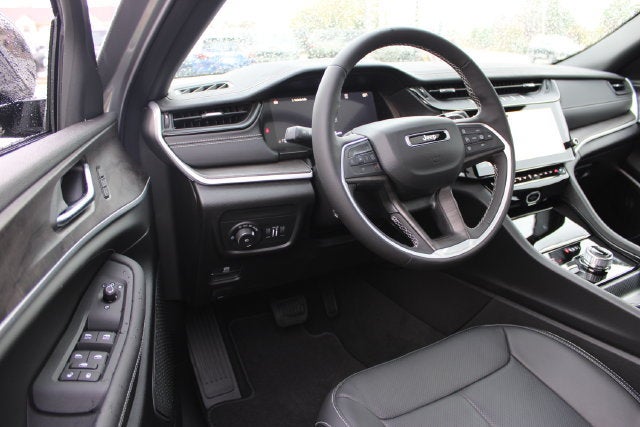 2027 Jeep Grand Cherokee Limited Reserve