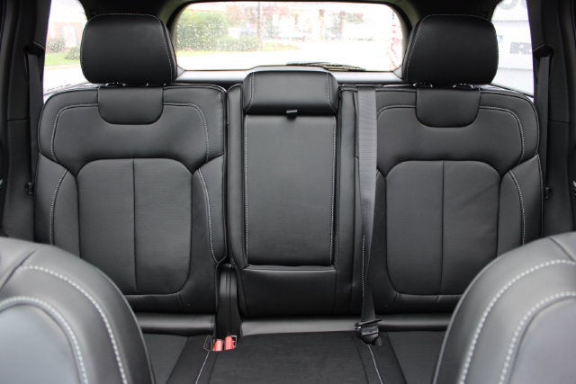 2027 Jeep Grand Cherokee Limited Reserve