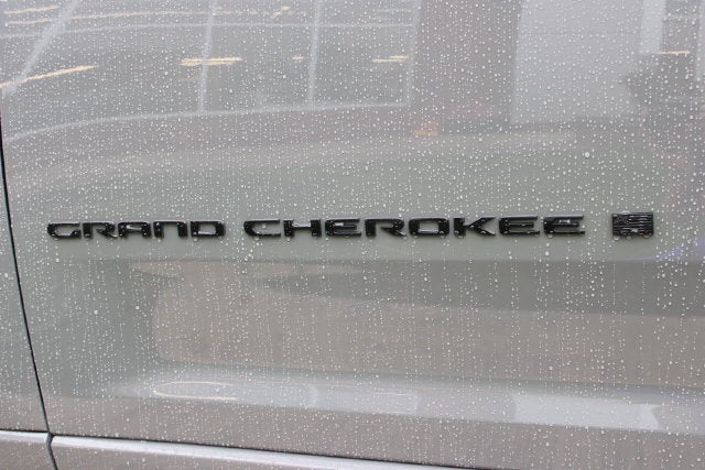 2027 Jeep Grand Cherokee Limited Reserve