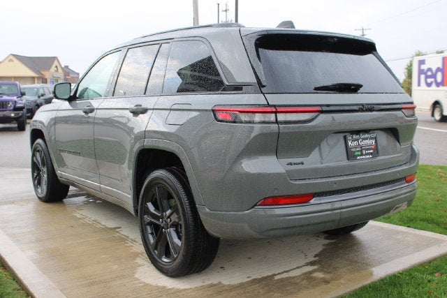 2027 Jeep Grand Cherokee Limited Reserve