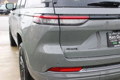 2027 Jeep Grand Cherokee Limited Reserve