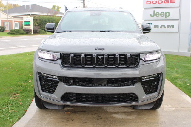 2027 Jeep Grand Cherokee Limited Reserve