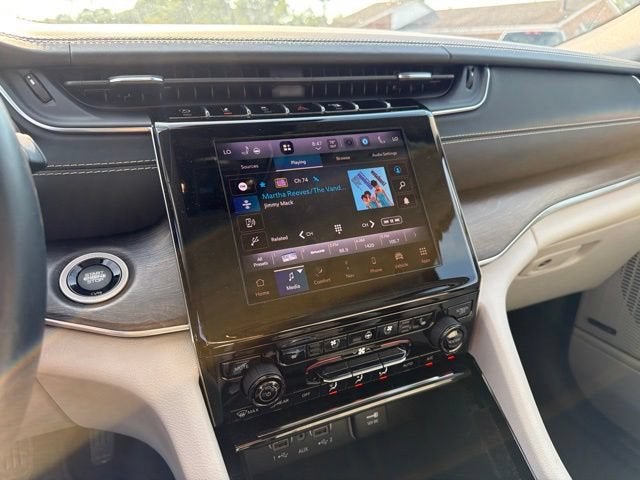 2022 Jeep Grand Cherokee Overland