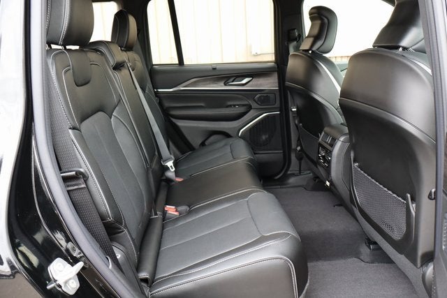 2025 Jeep Grand Cherokee Overland