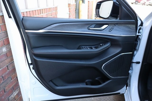 2025 Jeep Grand Cherokee Overland