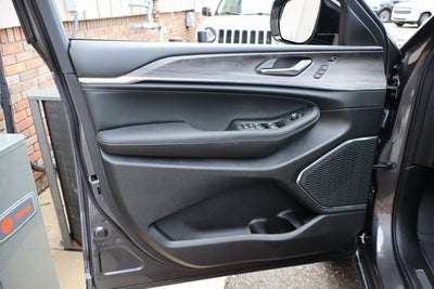 2025 Jeep Grand Cherokee Overland