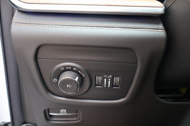 2025 Jeep Grand Cherokee Summit Reserve