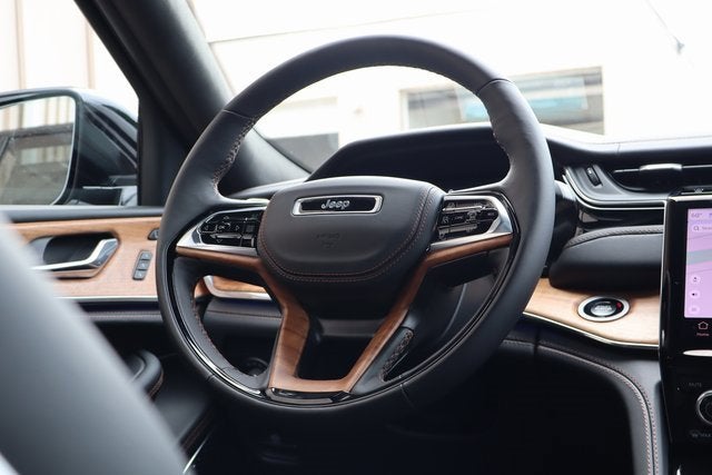 2025 Jeep Grand Cherokee Summit Reserve