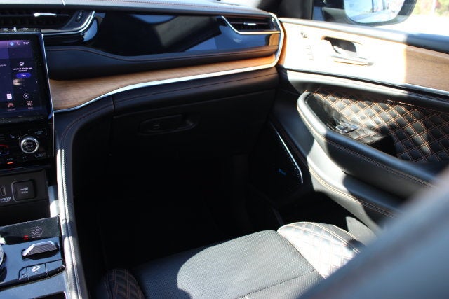 2025 Jeep Grand Cherokee Summit Reserve