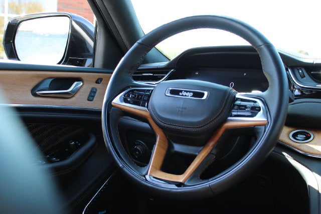 2025 Jeep Grand Cherokee Summit Reserve